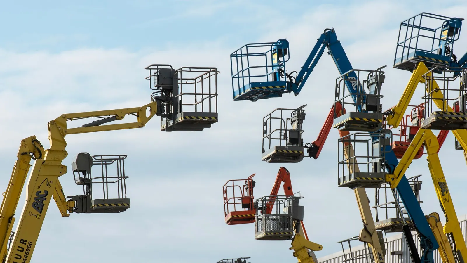 Choisir la bonne nacelle pour vos travaux en hauteur